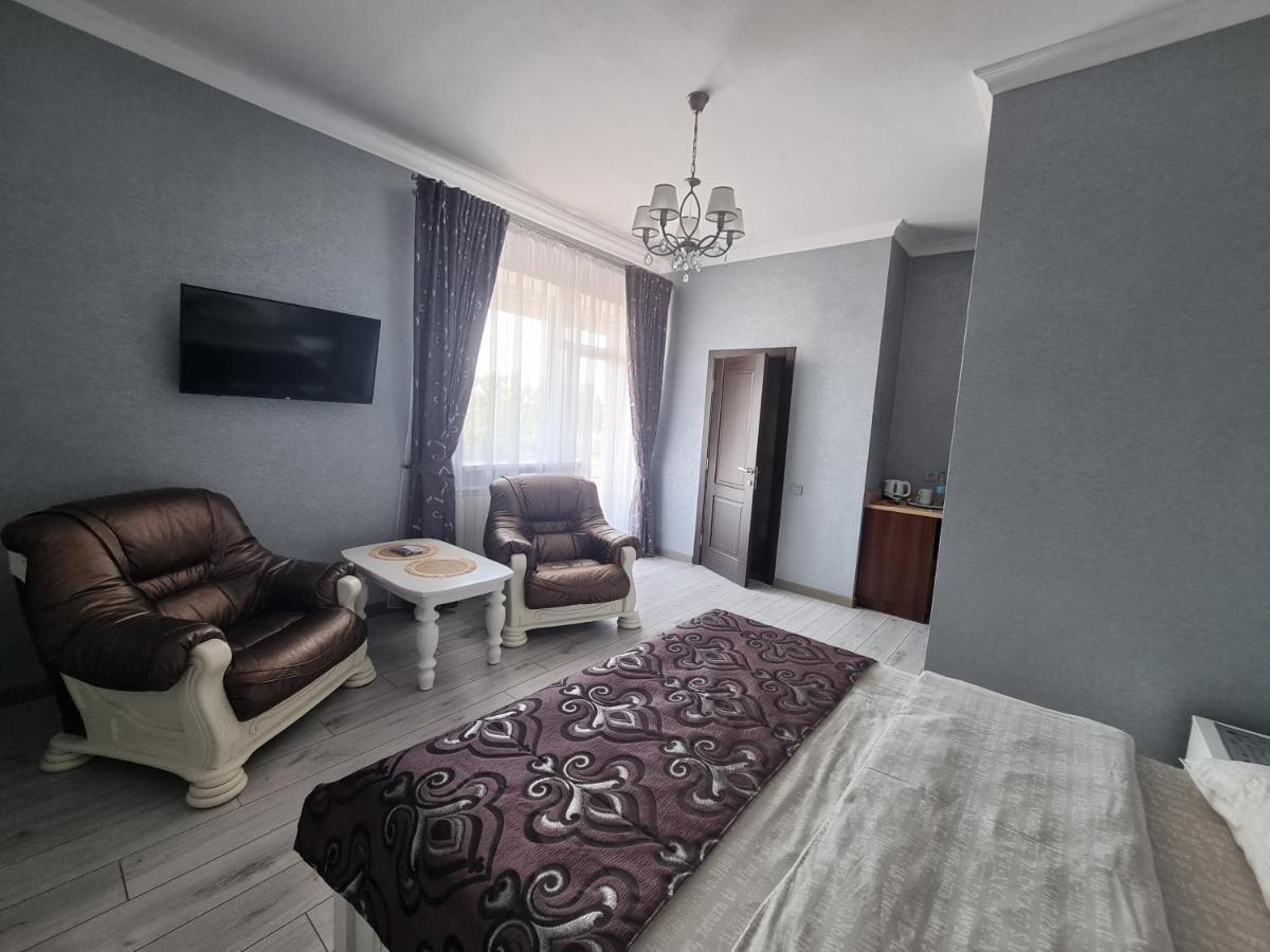 Hotel Ник Аэро Charkiv Esterno foto